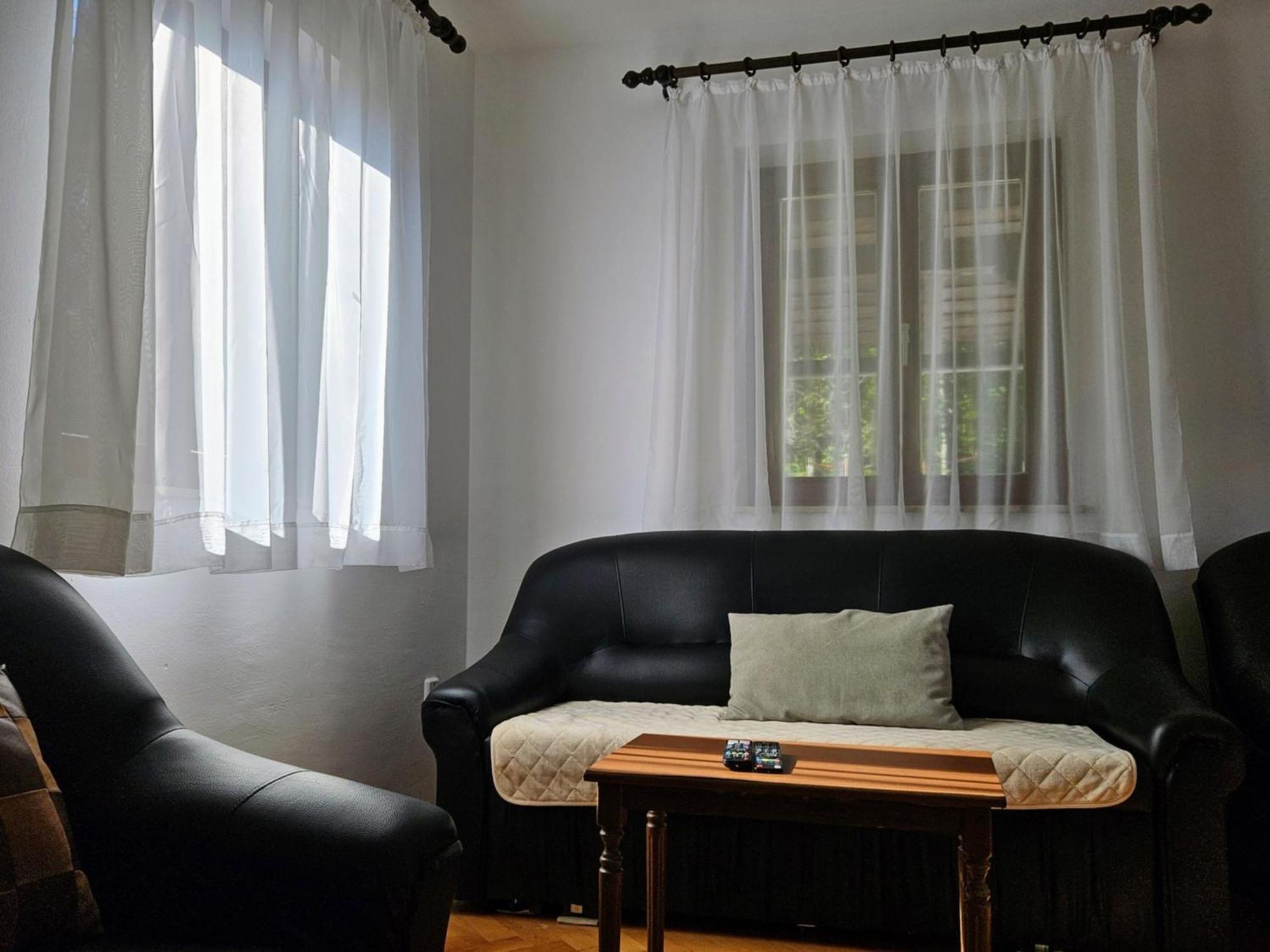 Cozy House Zivko With Balcony Villa พลิตวิชกา เยเซรา ภายนอก รูปภาพ