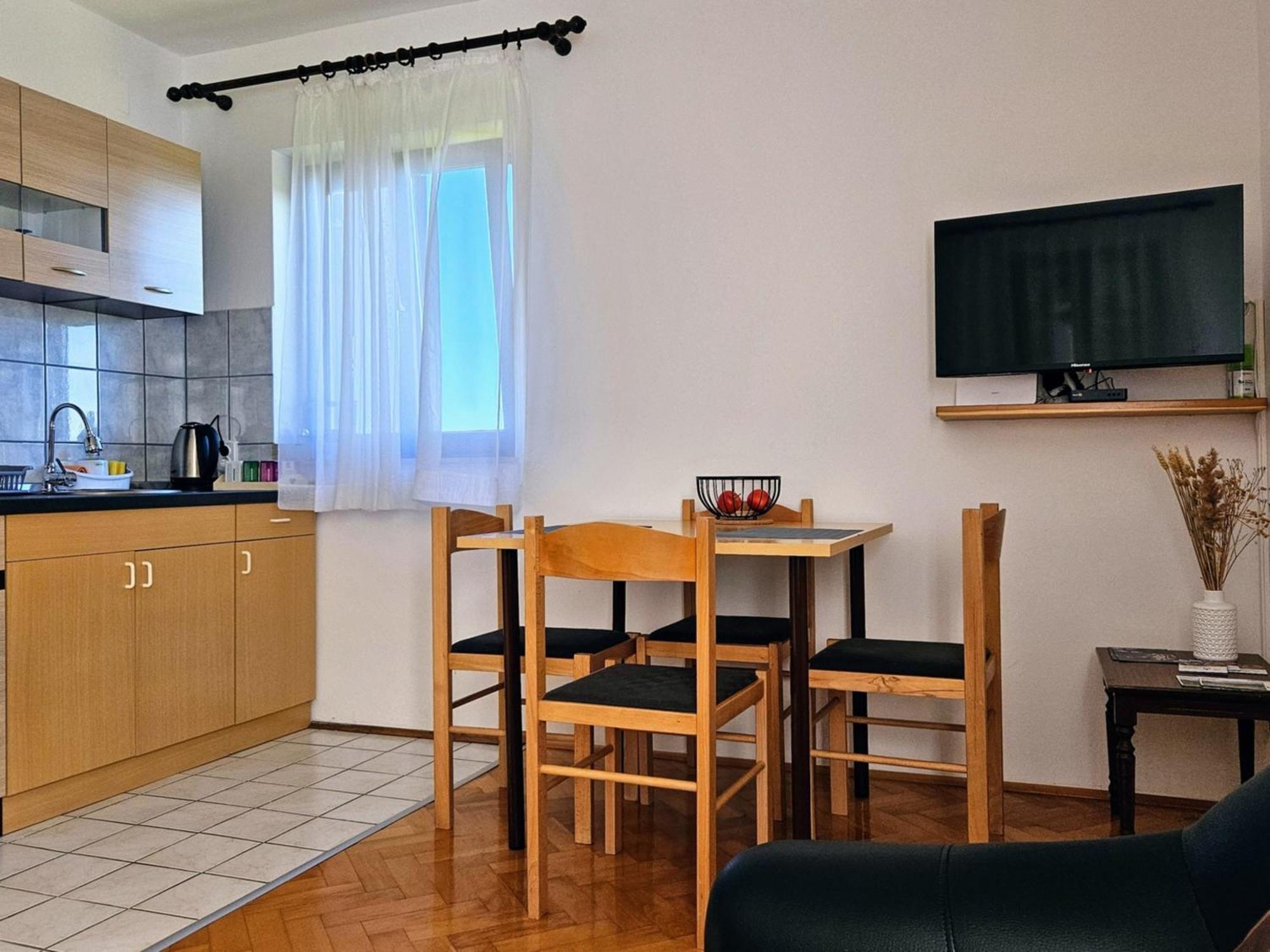 Cozy House Zivko With Balcony Villa พลิตวิชกา เยเซรา ภายนอก รูปภาพ